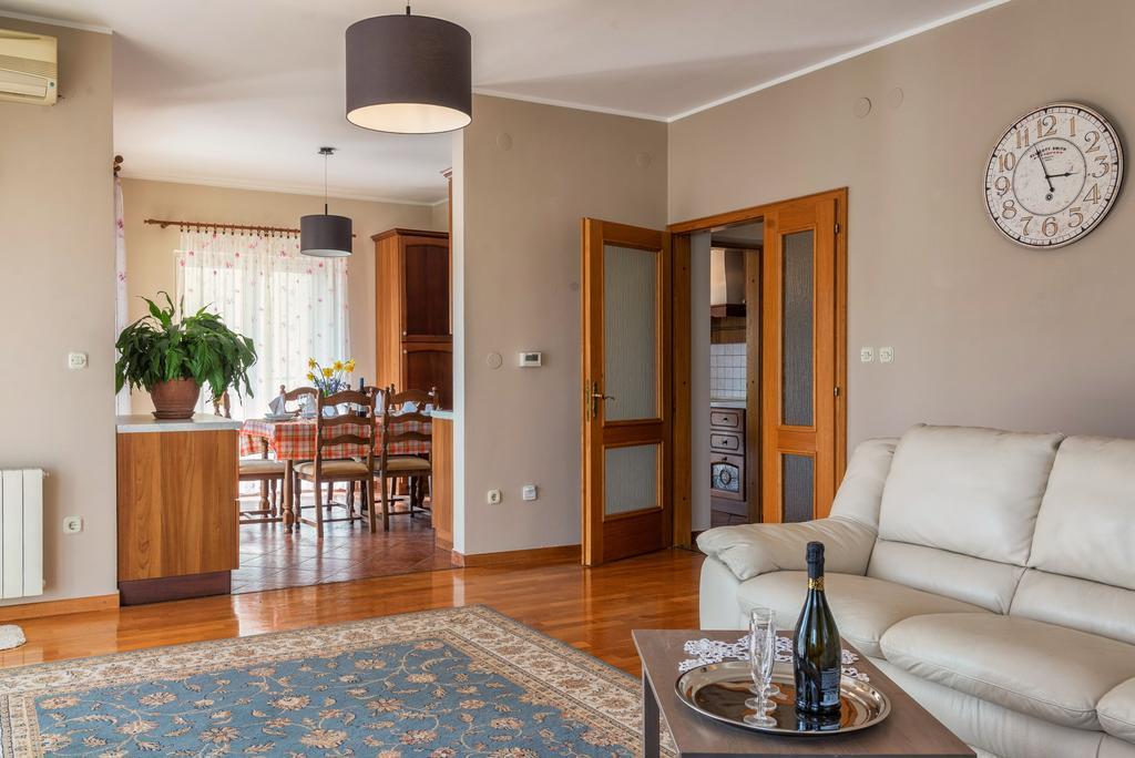Apartment Majoran プーラ エクステリア 写真