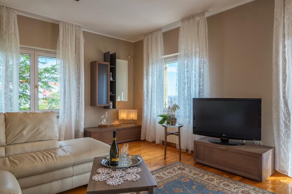 Apartment Majoran プーラ エクステリア 写真